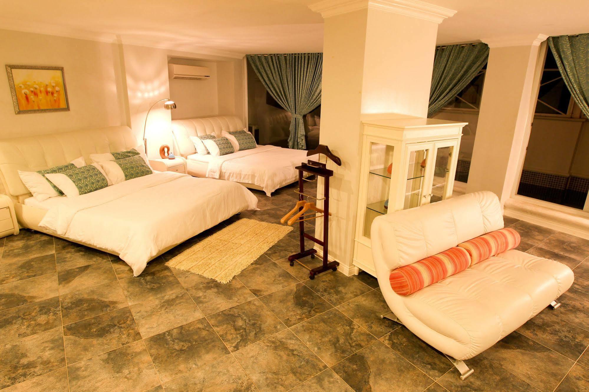 Boracay Grand Vista Resort & Spa Yapak ภายนอก รูปภาพ